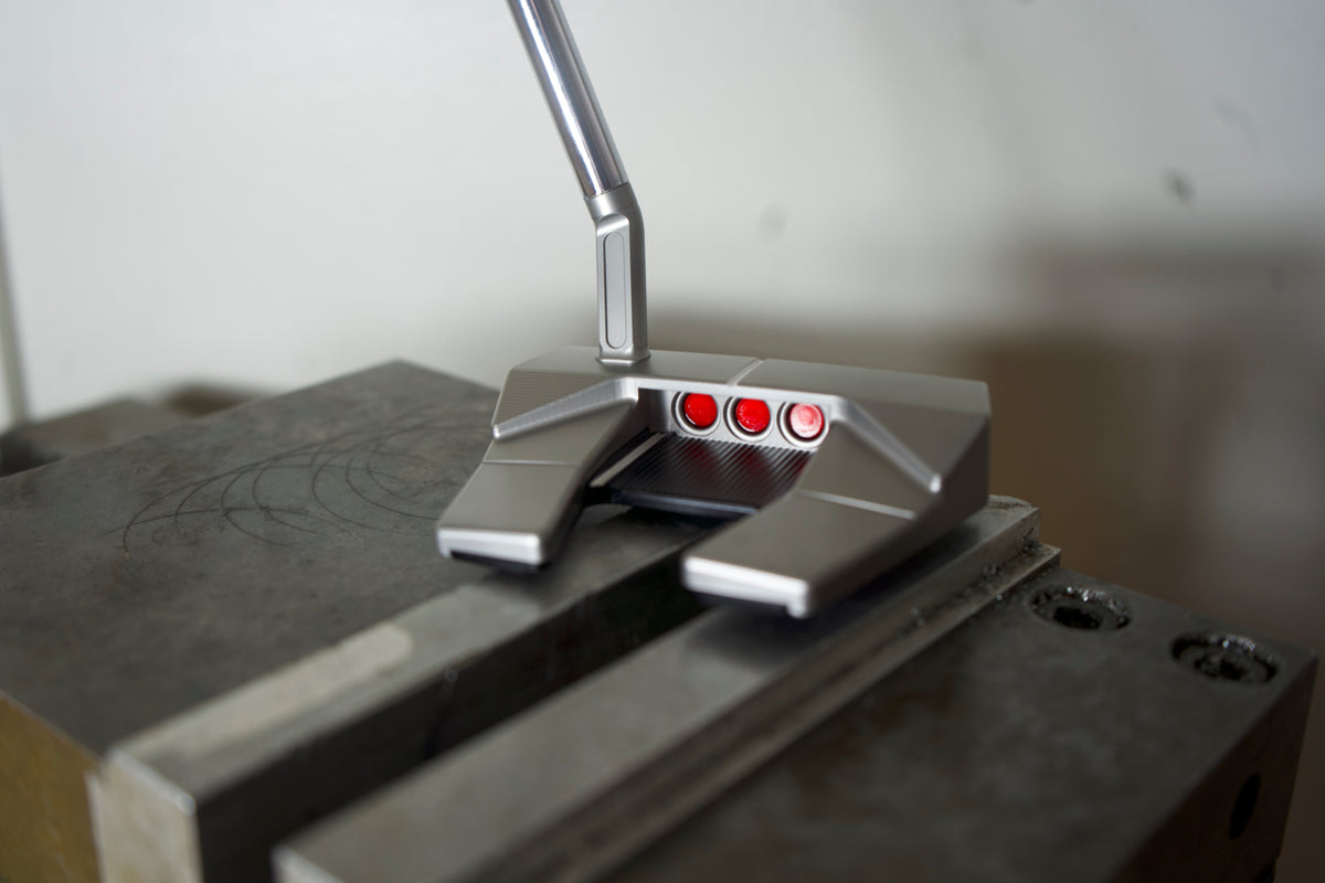 Scotty Cameron Phantom Black 5.5 - Tour Satin Finish