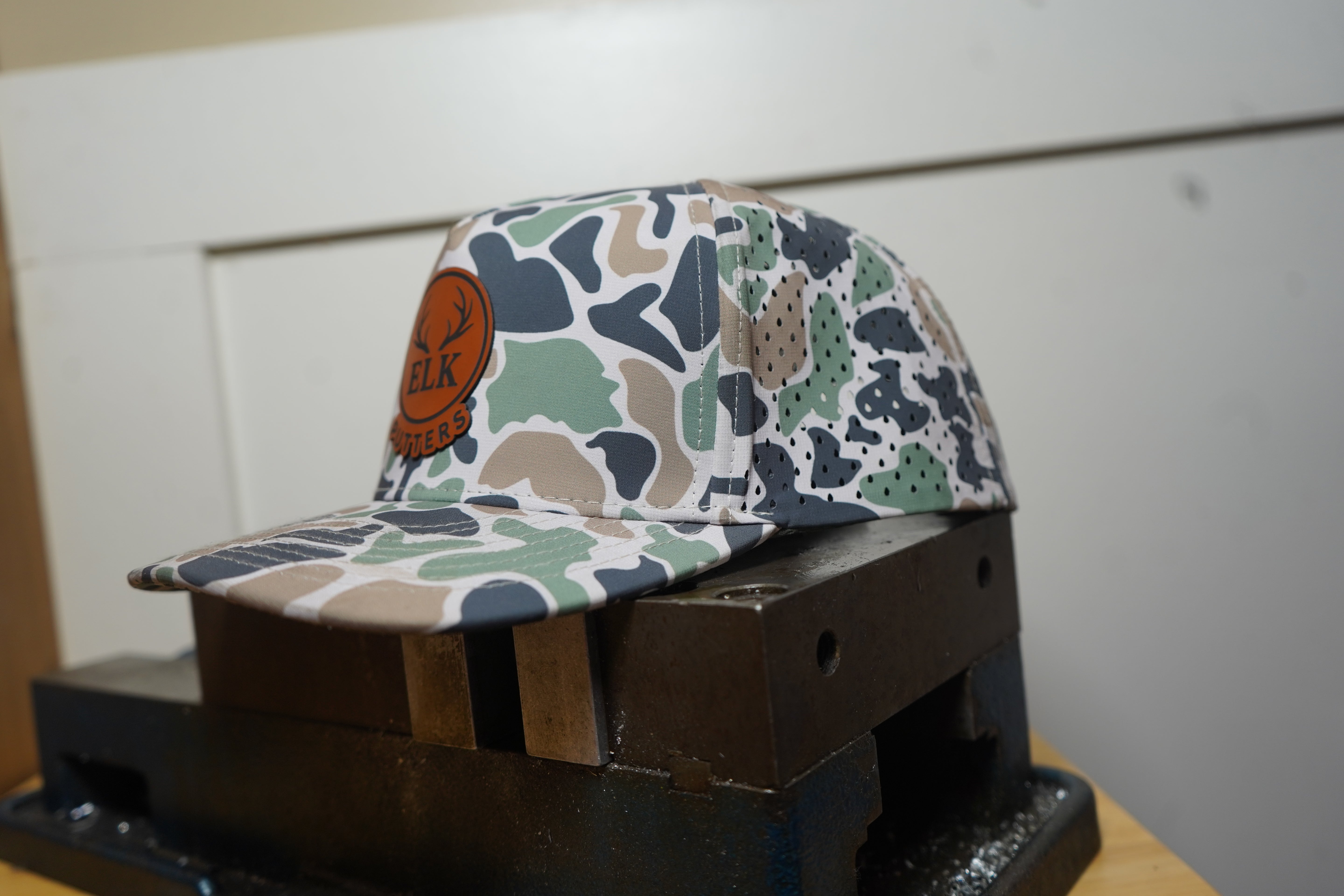 Elk Putters Hat 003 – Woodland Antler Camo