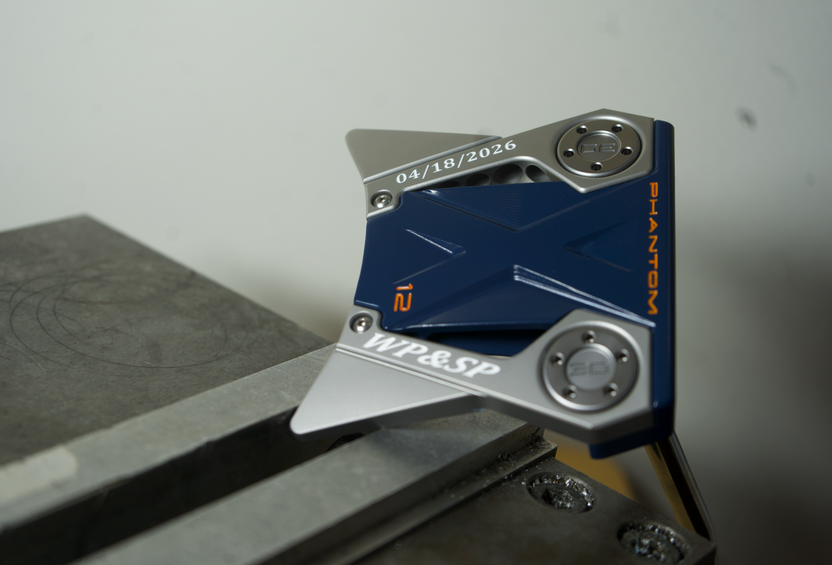 Scotty Cameron Phantom 12 – Auburn Wedding Edition