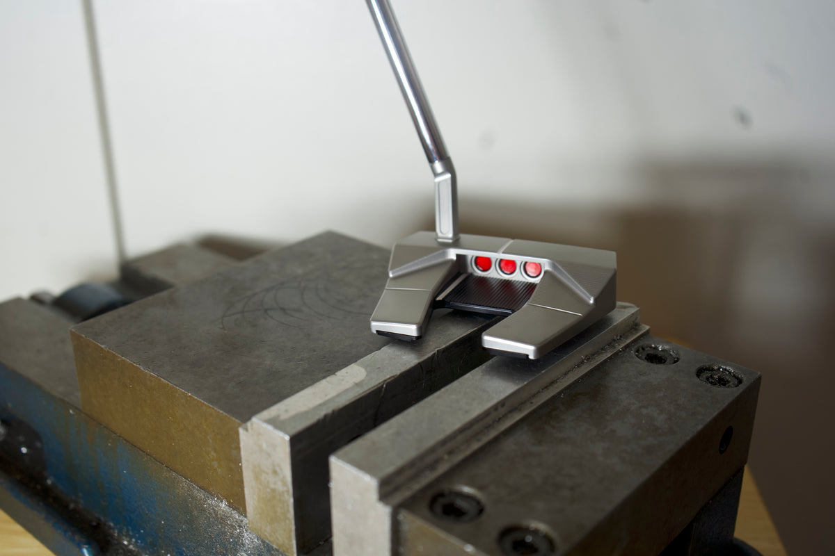 Scotty Cameron Phantom Black 5.5 - Tour Satin Finish