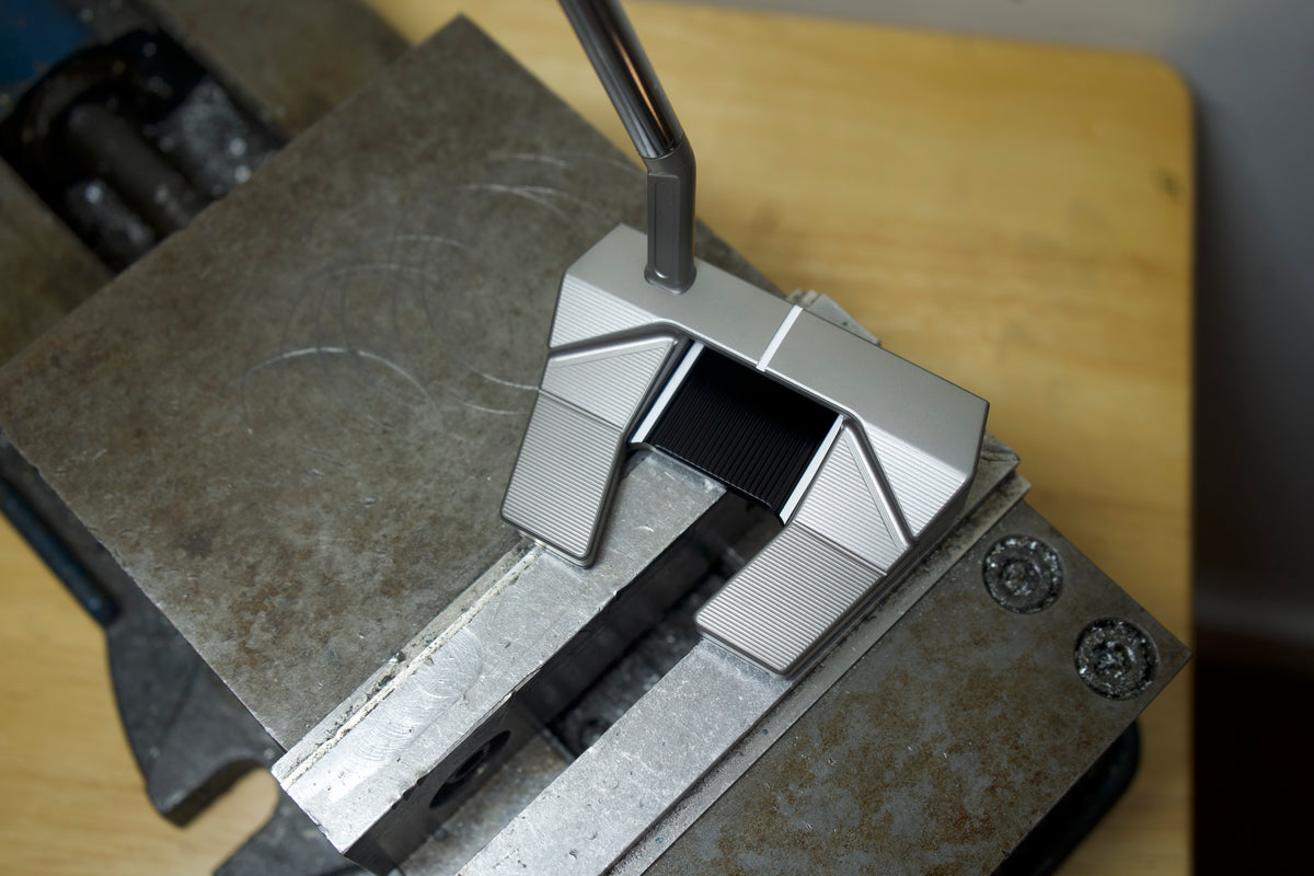 Scotty Cameron Phantom Black 5.5 - Tour Satin Finish